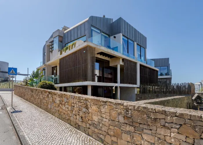 Pink House Santa Cruz * Aldeia dos Cunhados
